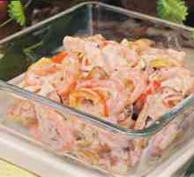 Салат з курячого філе з овочами
