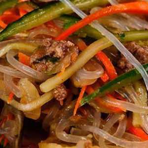 Салат з фунчозой